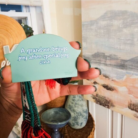 VTG Set Of 3 Patchwork Fabric Wreath, Antique Xmas Mini Stocking & Hallmark 2004 - Picture 9 of 10